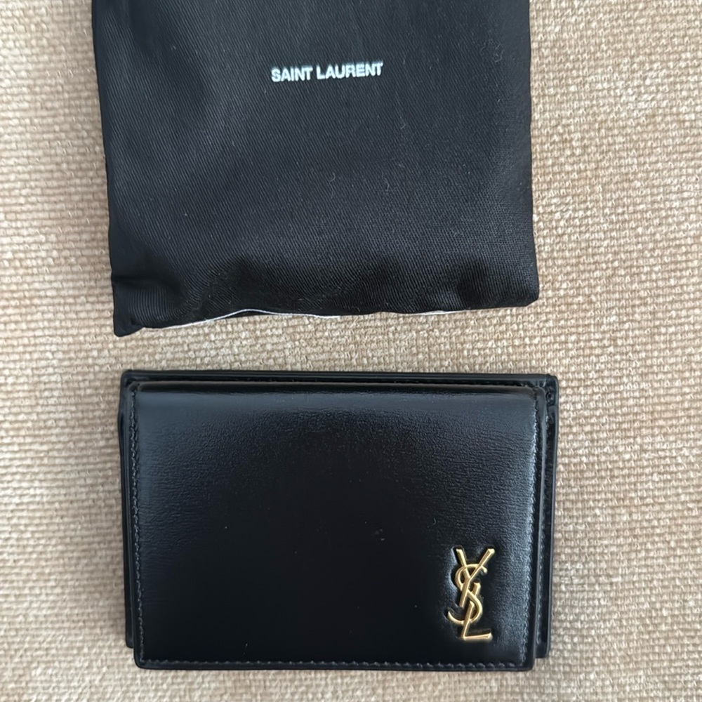 SAINT LAURENT
Monogramme textured-leather cardholder